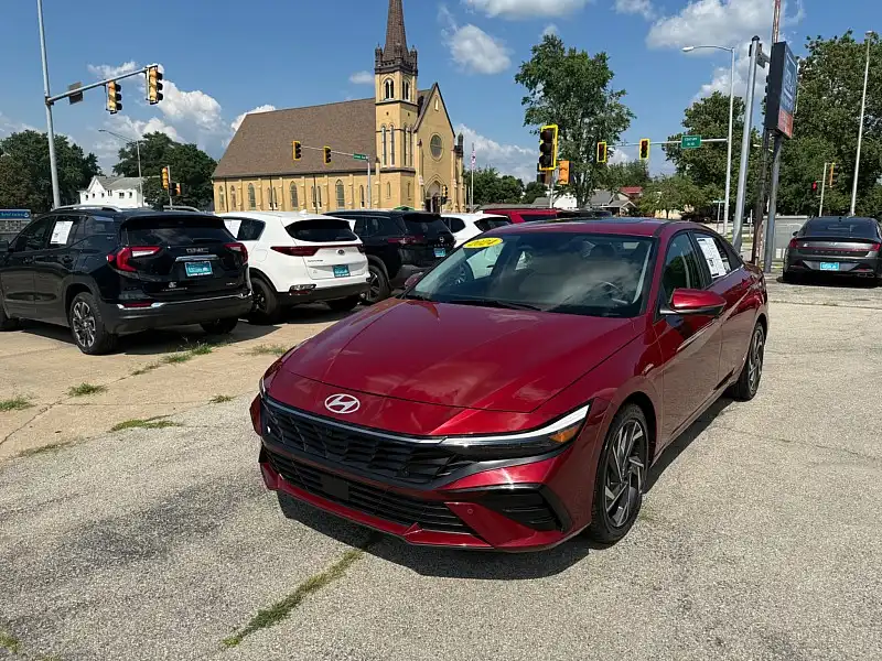 2024 Hyundai Elantra 2.0 Limited IVT's photo