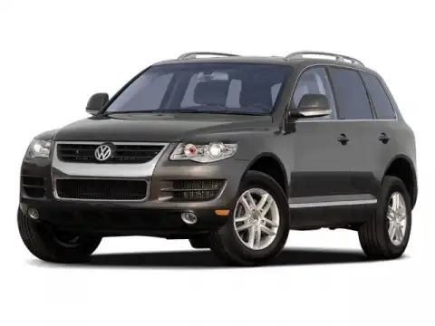 2010 Volkswagen Touareg TDI's photo