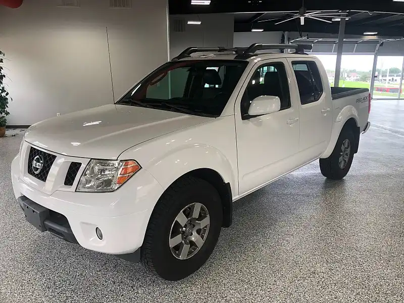 2010 Nissan Frontier Pro-4X Crew Cab 4X4 AT's photo