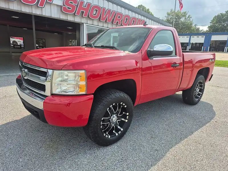 2007 Chevrolet Silverado 1500 Work Truck 4X4 Regular Cab SWB's photo
