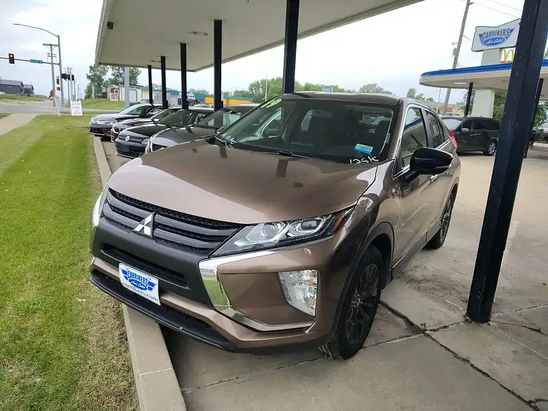 2019 Mitsubishi Eclipse Cross LE S-AWC's photo