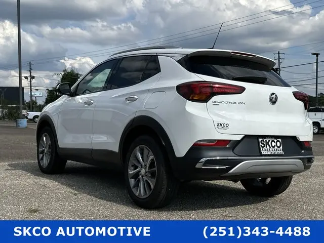 2021 Buick Encore GX Essence AWD photo 3