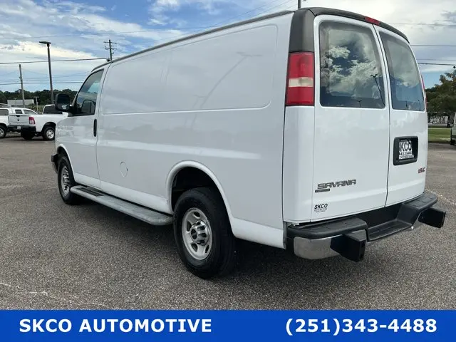 2015 GMC Savana Cargo Van 2500 photo 3