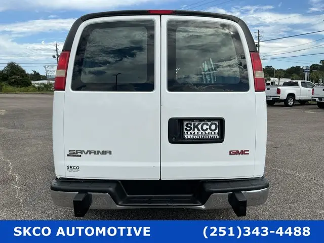 2015 GMC Savana Cargo Van 2500 photo 4