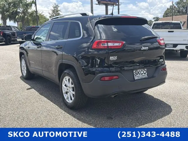 2018 Jeep Cherokee Latitude Plus 4X4 photo 3