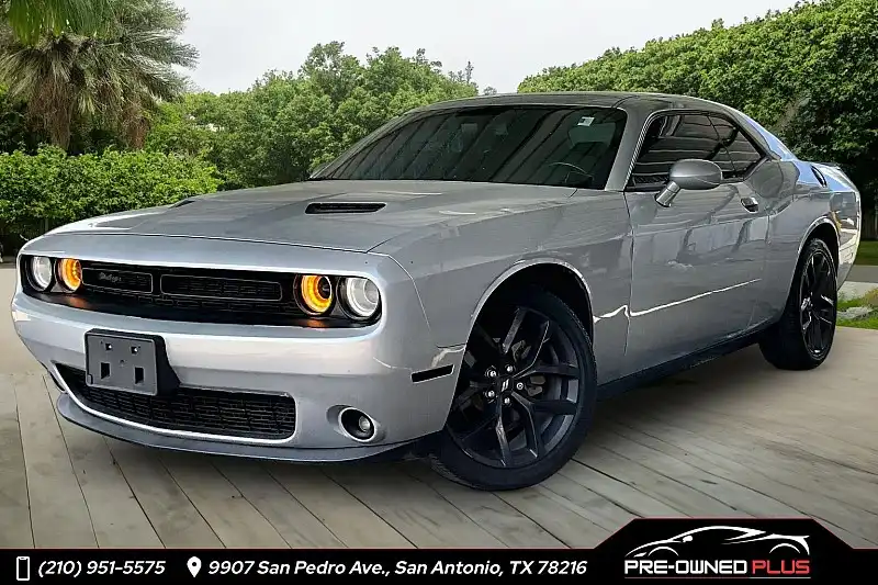 2021 Dodge Challenger SXT Auto's photo
