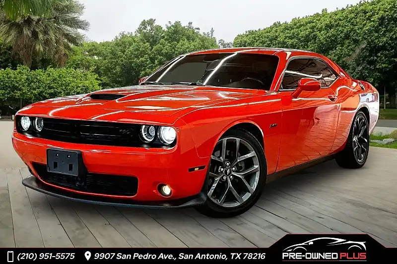 2023 Dodge Challenger R/T's photo