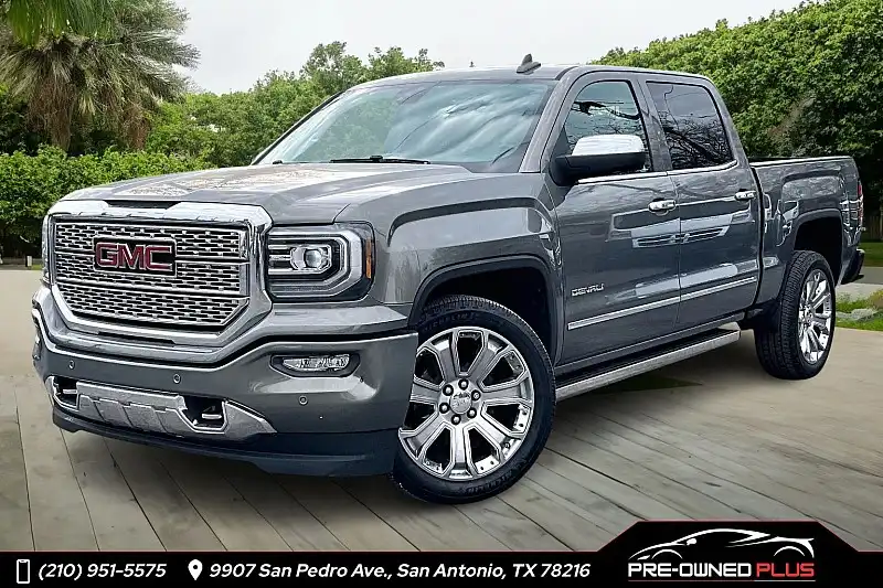 2018 GMC Sierra 4WD Crew Cab Short Box's photo