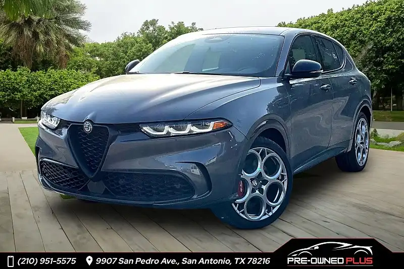 2024 Alfa Romeo Tonale Veloce's photo