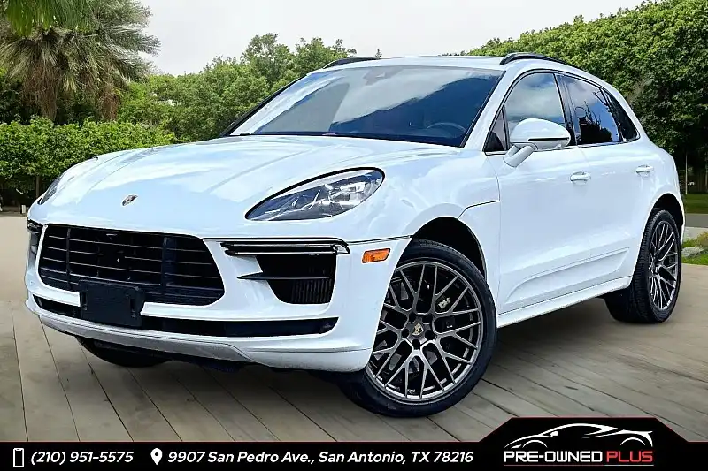 2021 Porsche Macan Turbo's photo