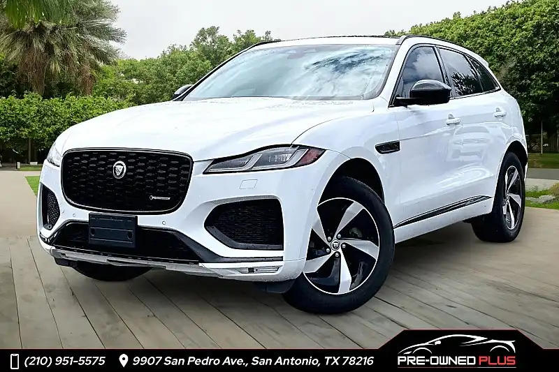 2024 Jaguar F-PACE P250 R-Dynamic S's photo