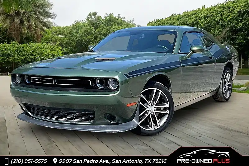 2019 Dodge Challenger SXT AWD Auto's photo