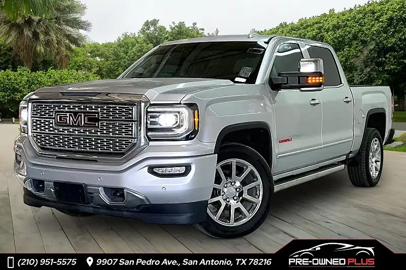 2017 GMC Sierra 2WD Crew Cab Short Box's photo