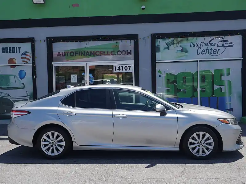 2020 Toyota Camry 2.5 Auto LE's photo