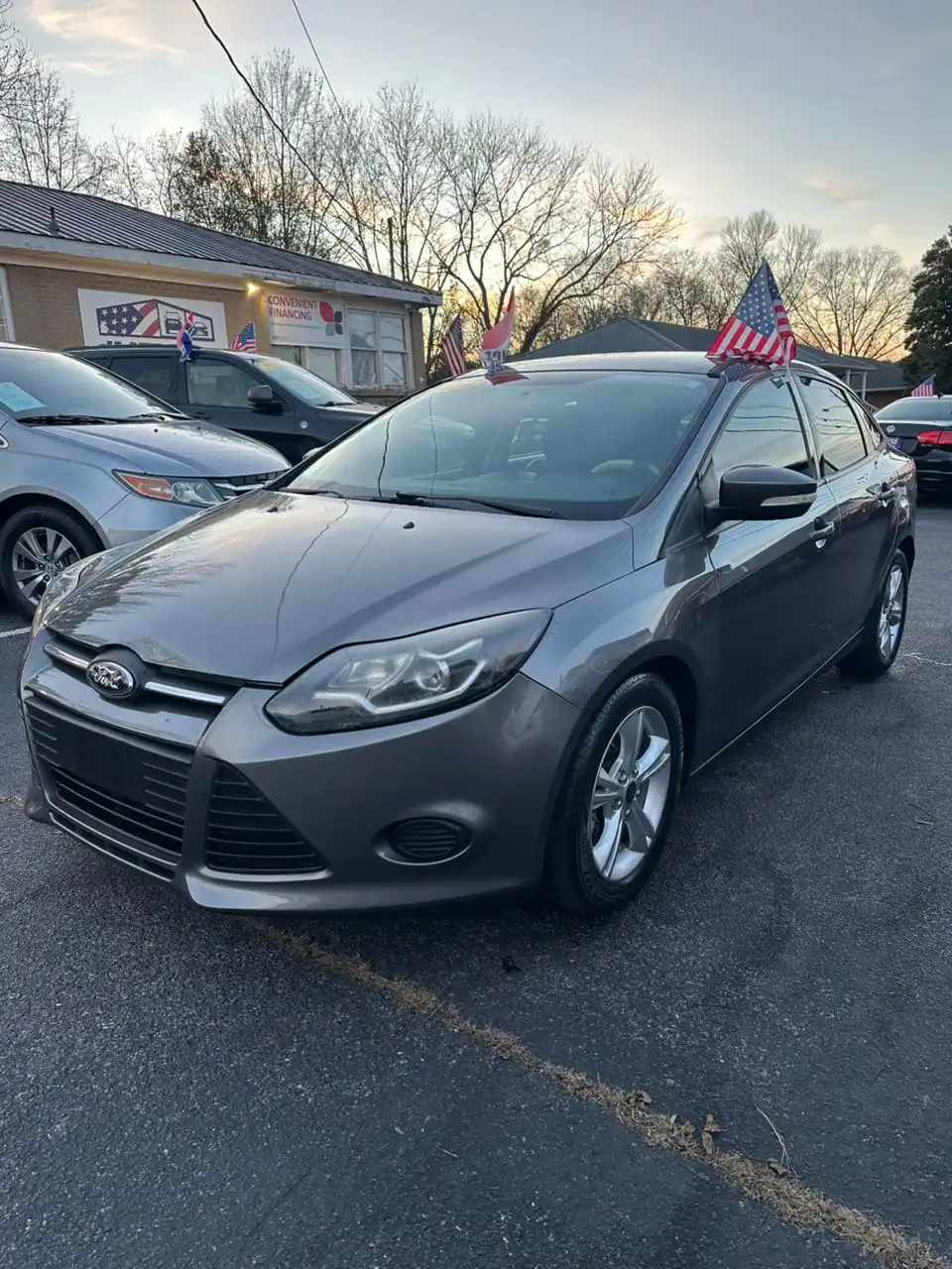 2014 Ford Focus Sedan SE's photo