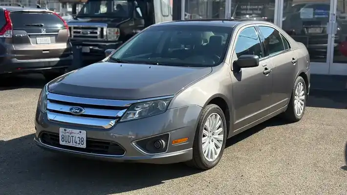 2010 Ford Fusion Hybrid's photo