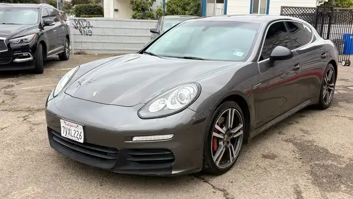 2015 Porsche Panamera S E-Hybrid's photo