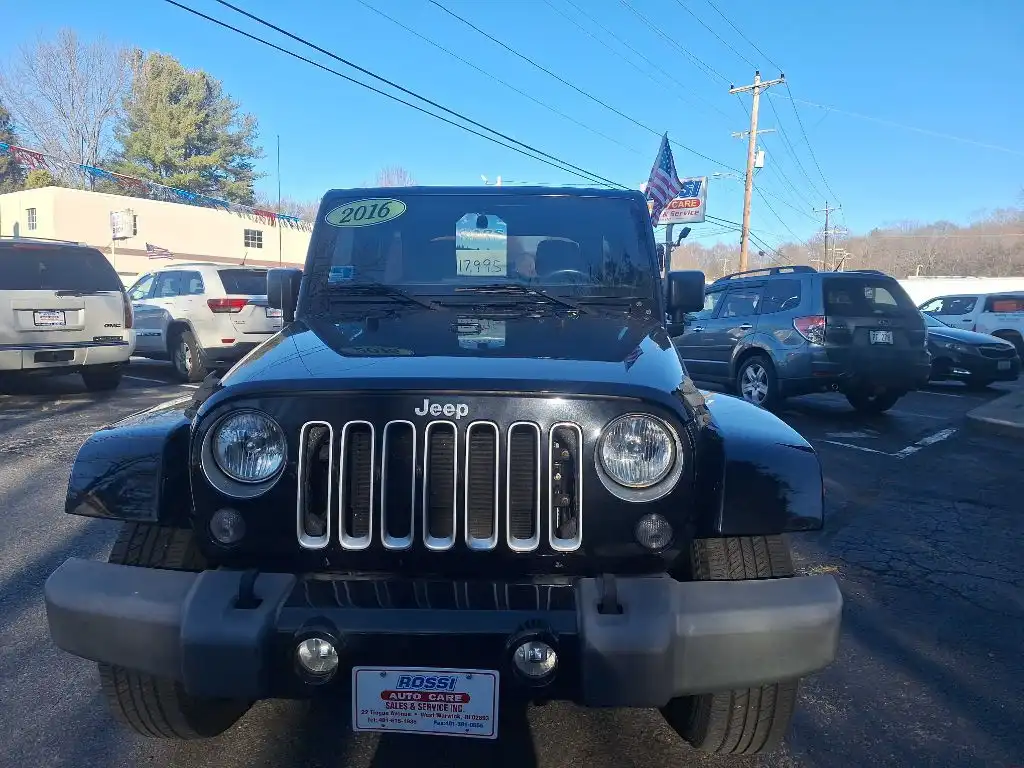 2016 Jeep Wrangler Sahara's photo
