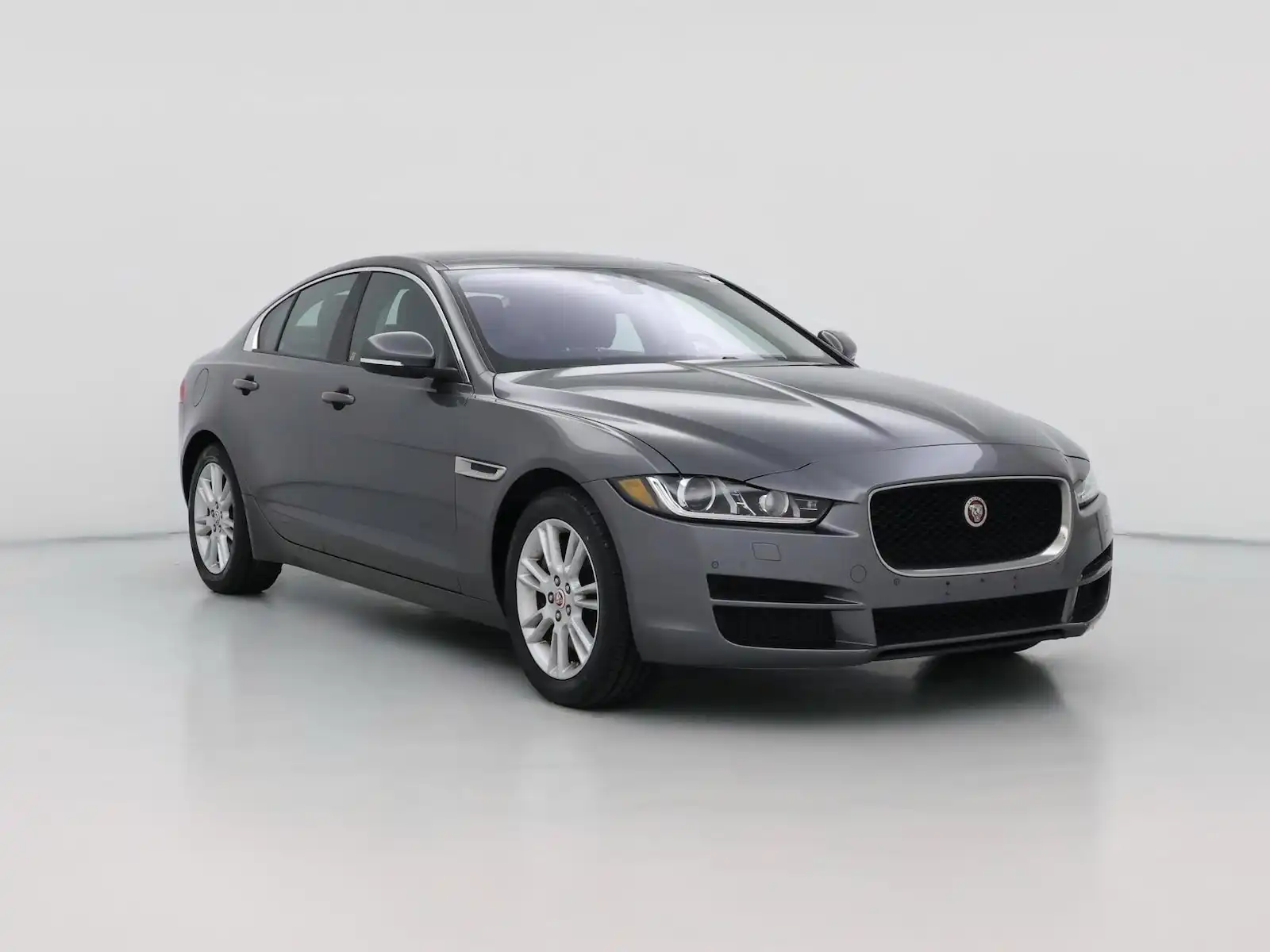 2017 Jaguar XE 20d Premium AWD's photo