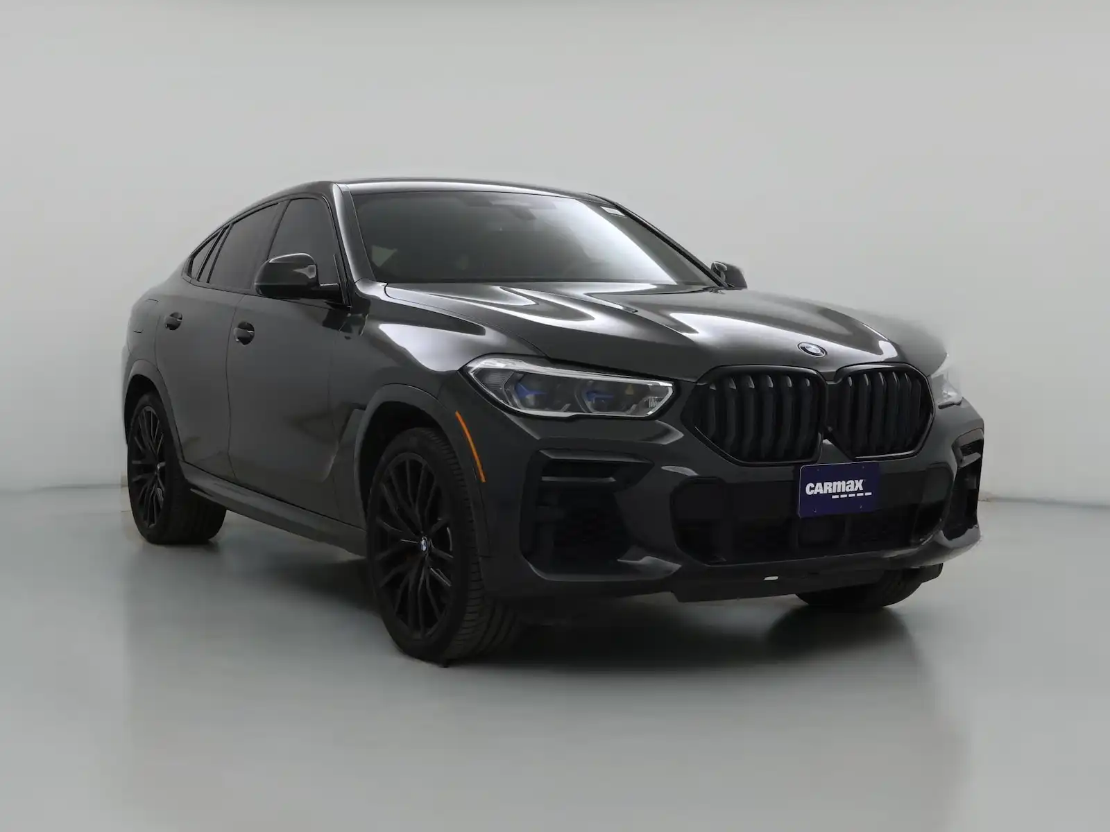2022 BMW X6 M50i xDrive's photo