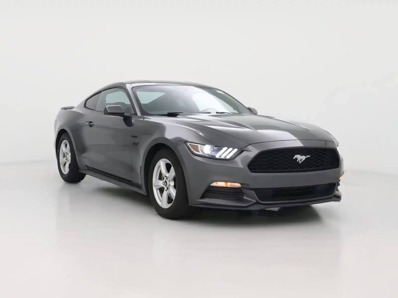 2017 Ford Mustang V6 Coupe's photo