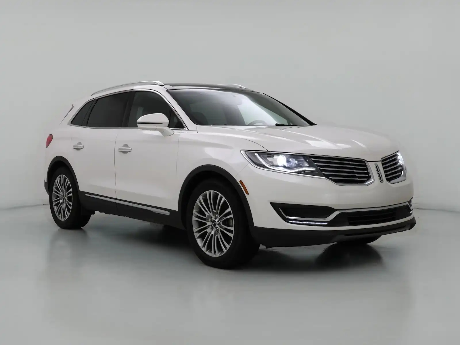 2016 Lincoln MKX Reserve FWD's photo