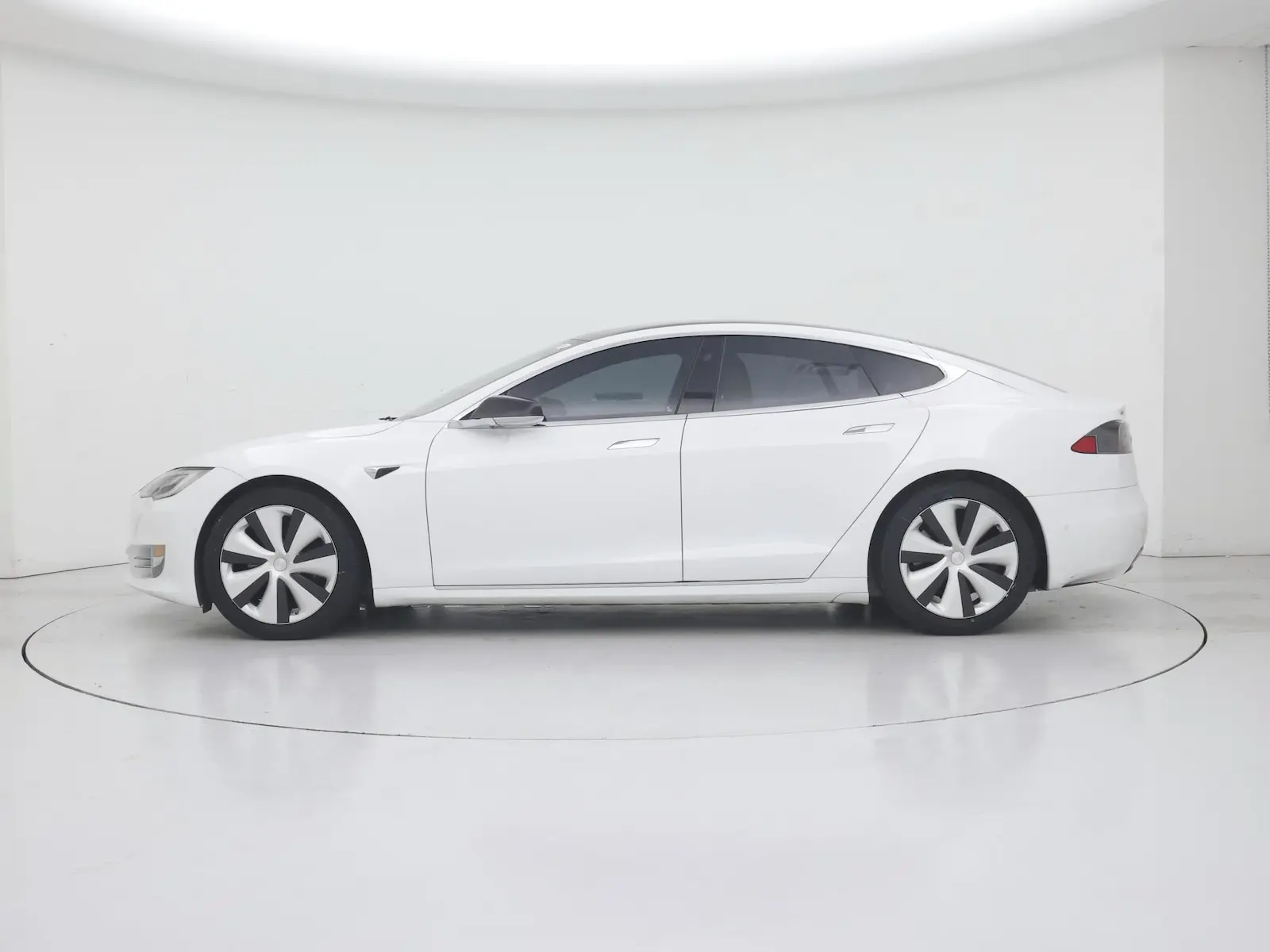 2021 Tesla Model S Long Range Plus photo 4