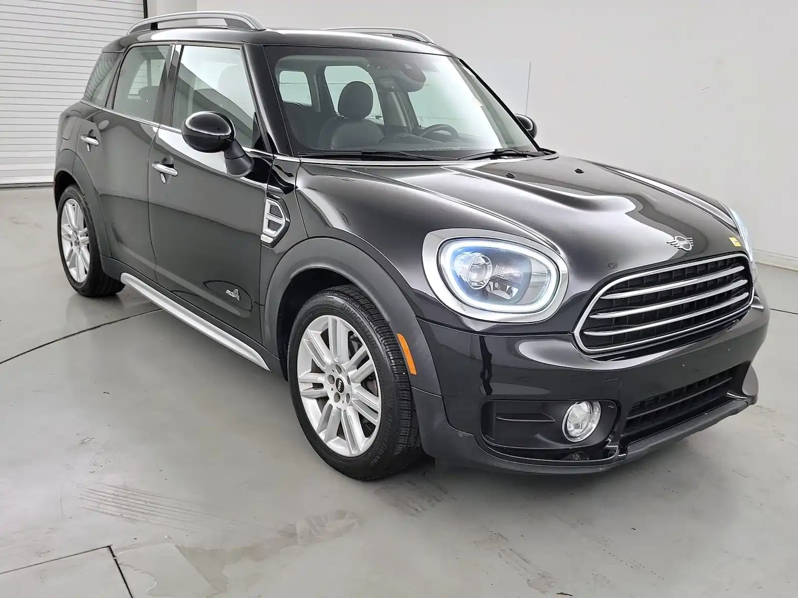 2019 MINI Countryman Cooper ALL4 Signature's photo