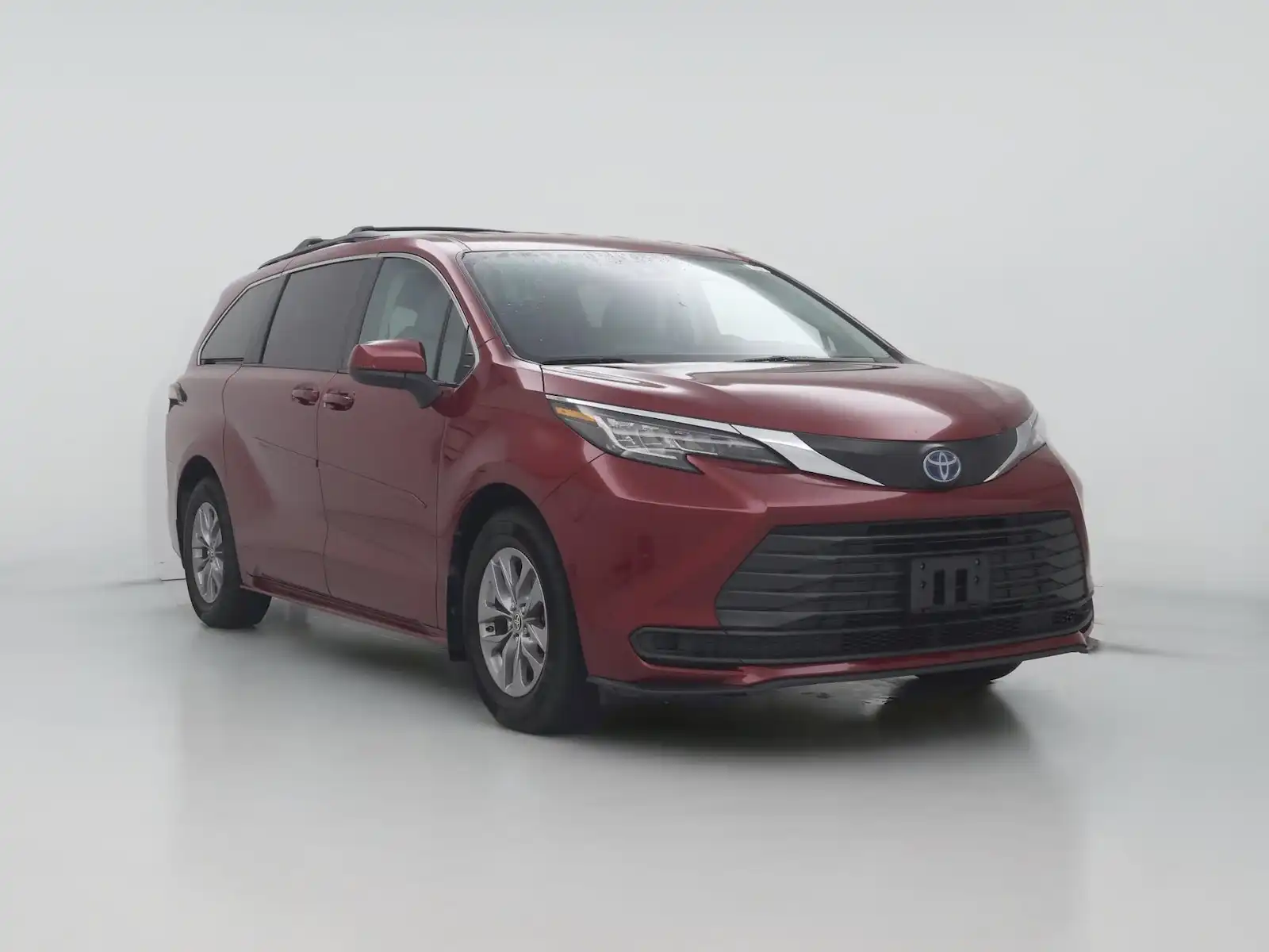 2022 Toyota Sienna LE 8-Passenger Hybrid FWD's photo