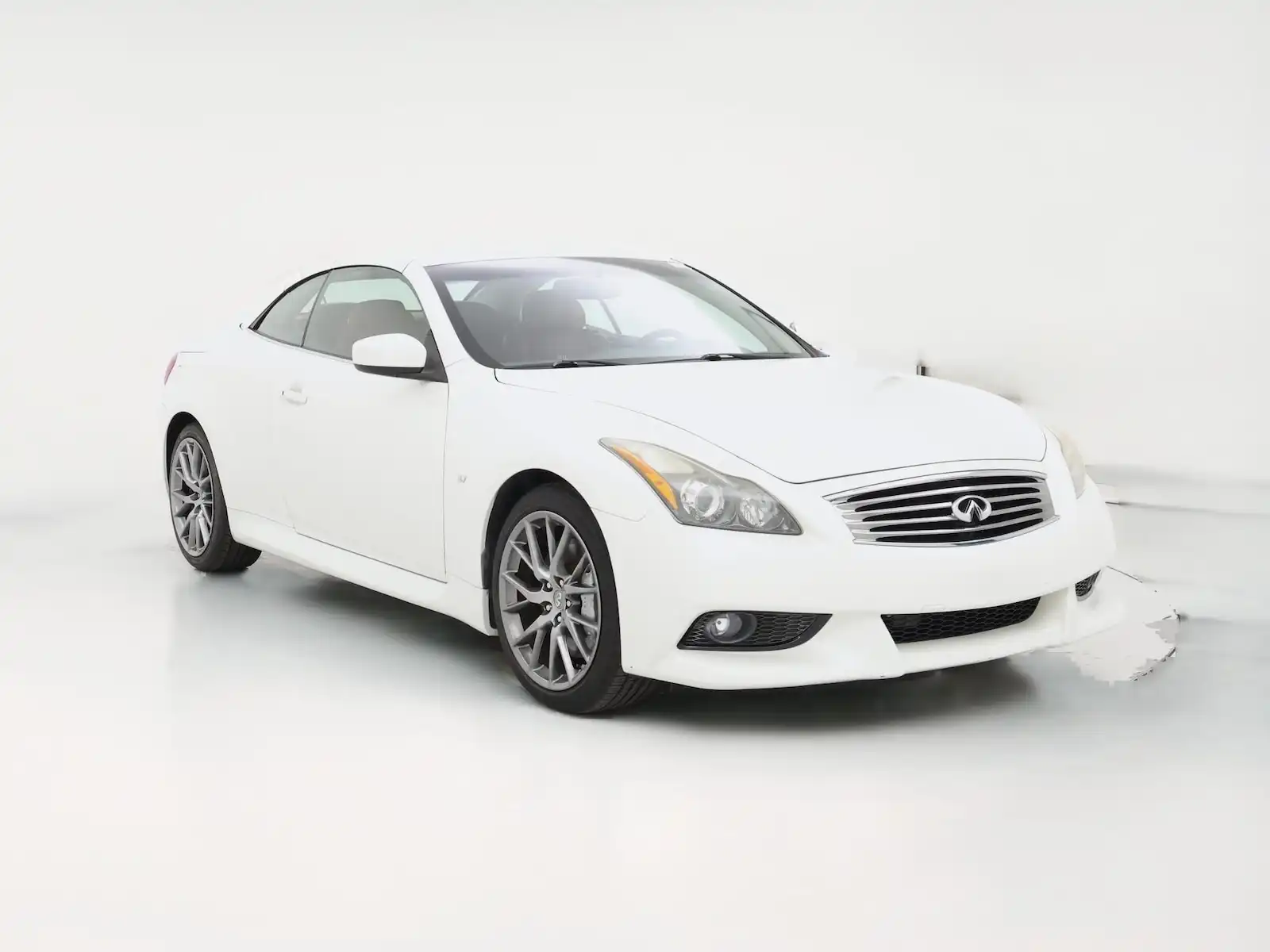 2015 INFINITI Q60 IPL's photo