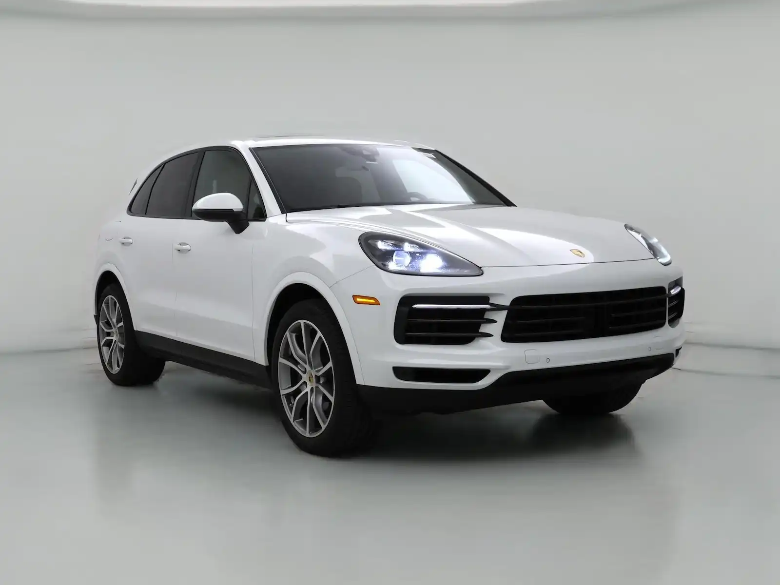 2022 Porsche Cayenne Platinum Edition's photo