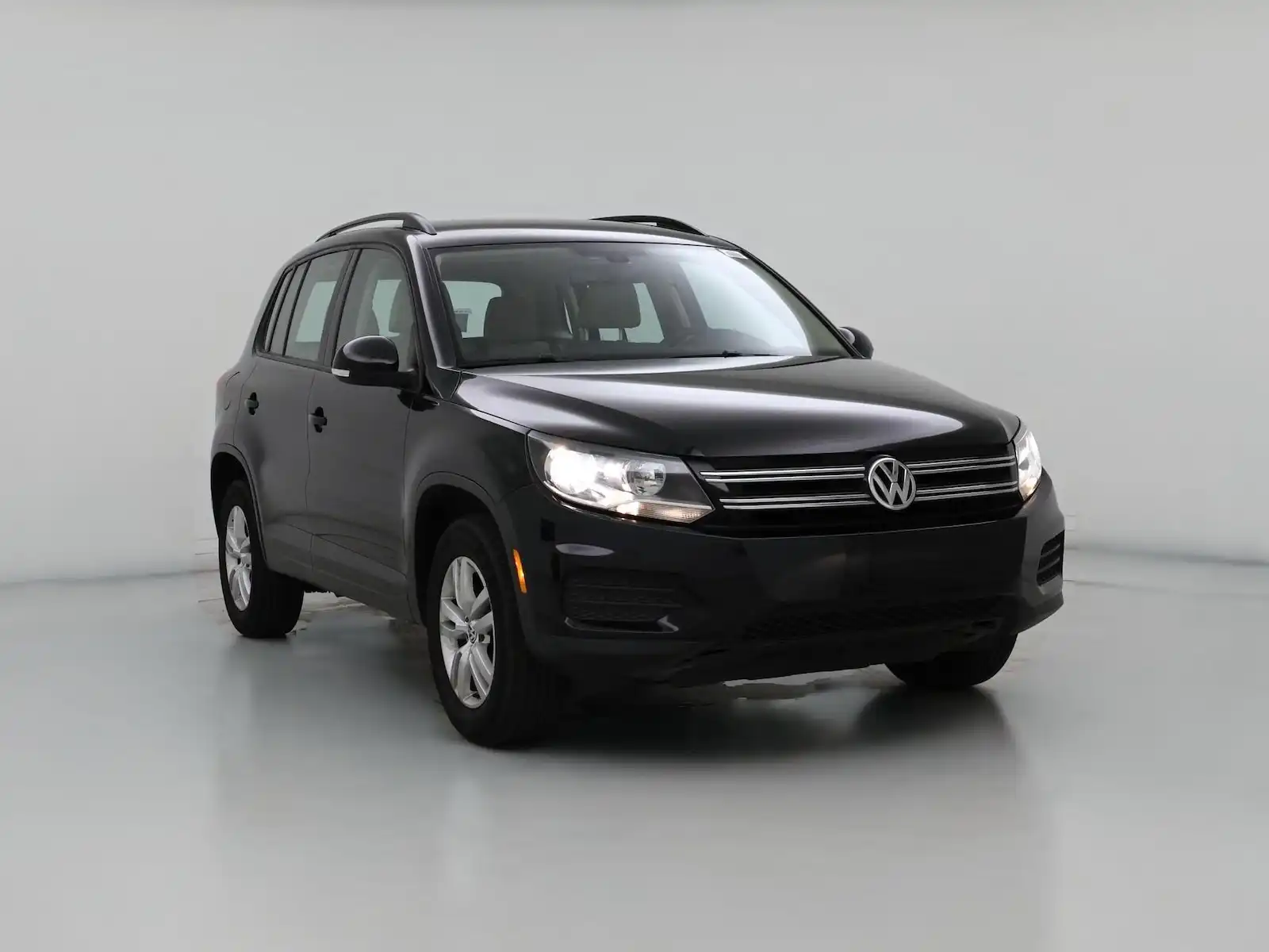 2016 Volkswagen Tiguan 2.0T S's photo