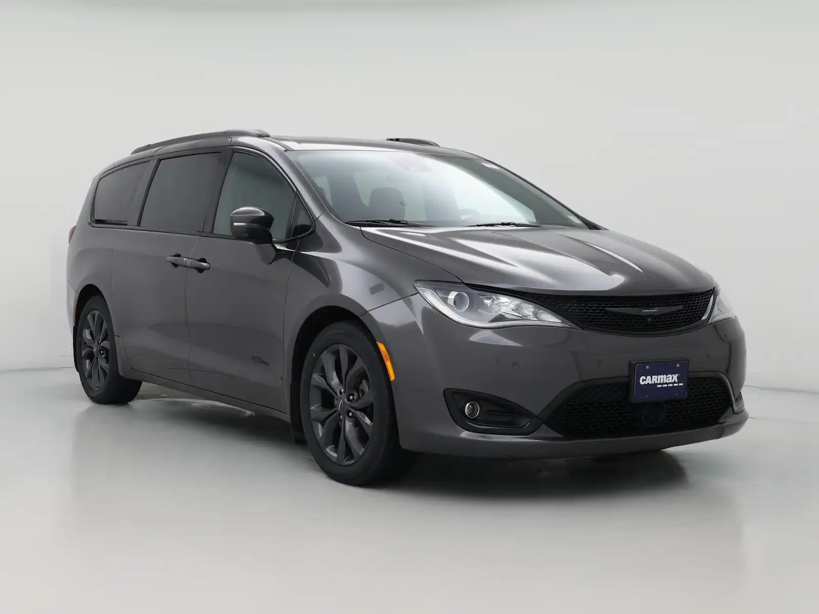 2019 Chrysler Pacifica Limited's photo
