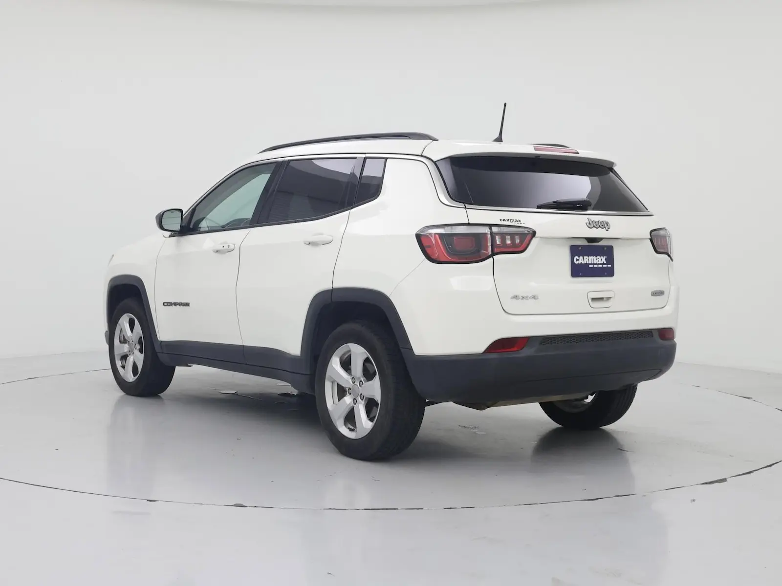 2017 Jeep Compass Latitude 4WD photo 3