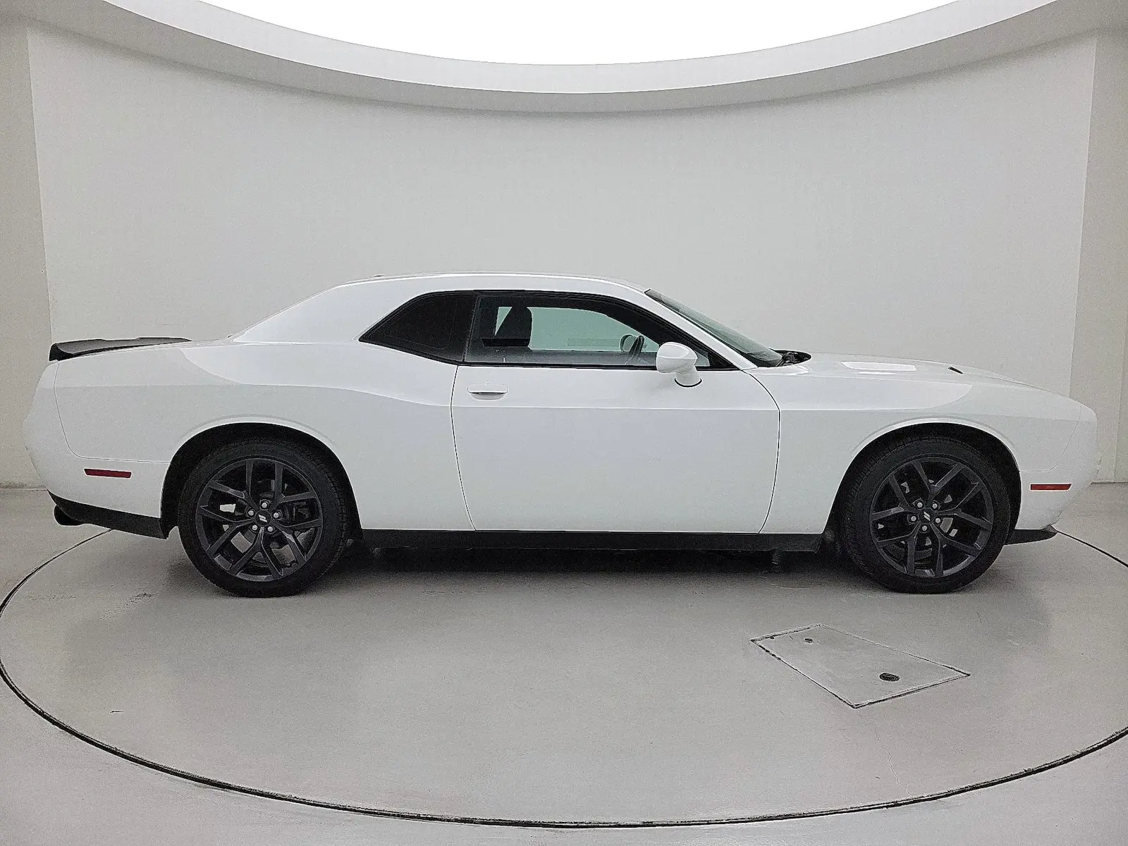2019 Dodge Challenger SXT Auto photo 4