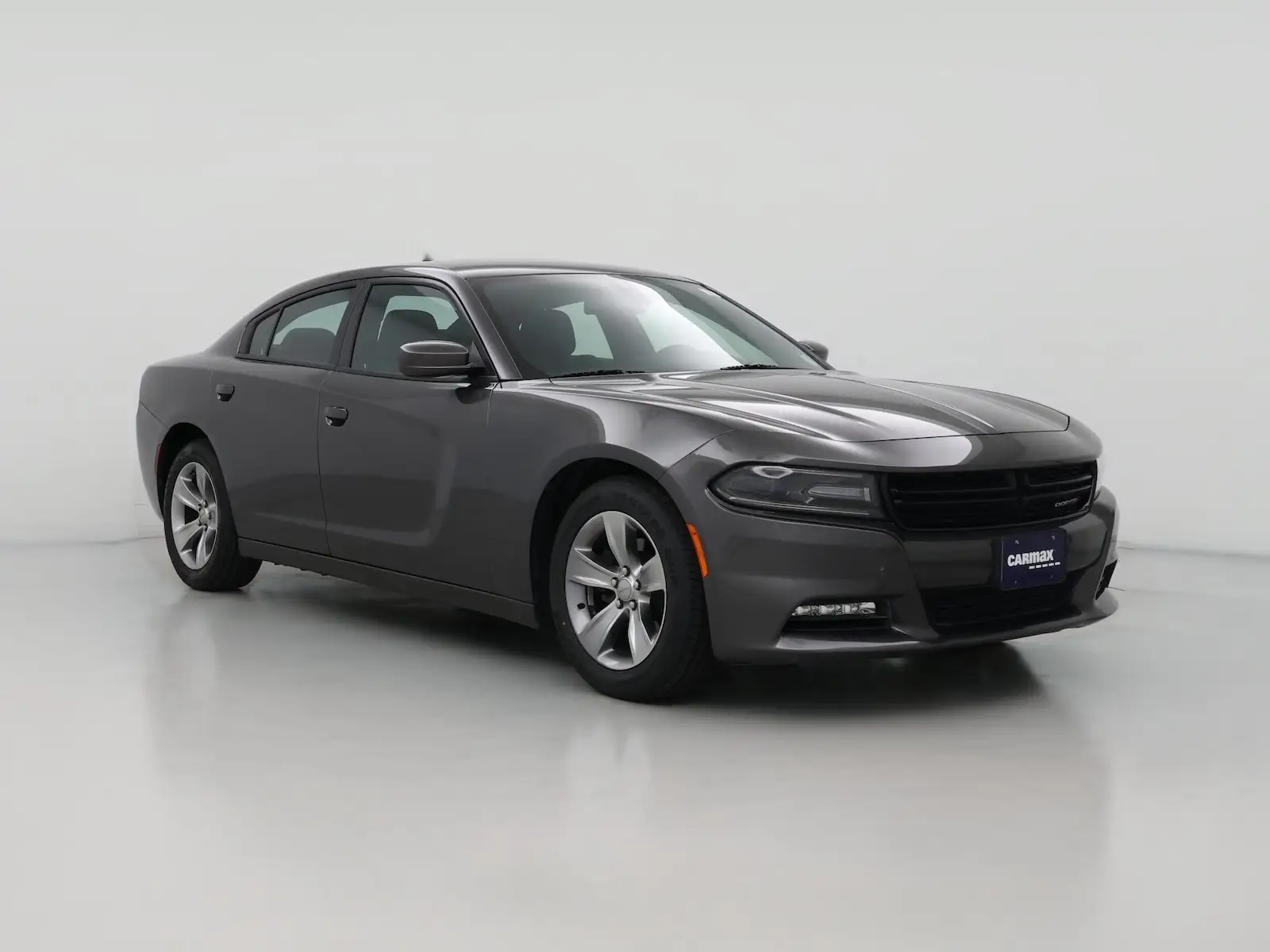 2016 Dodge Charger SXT photo 1