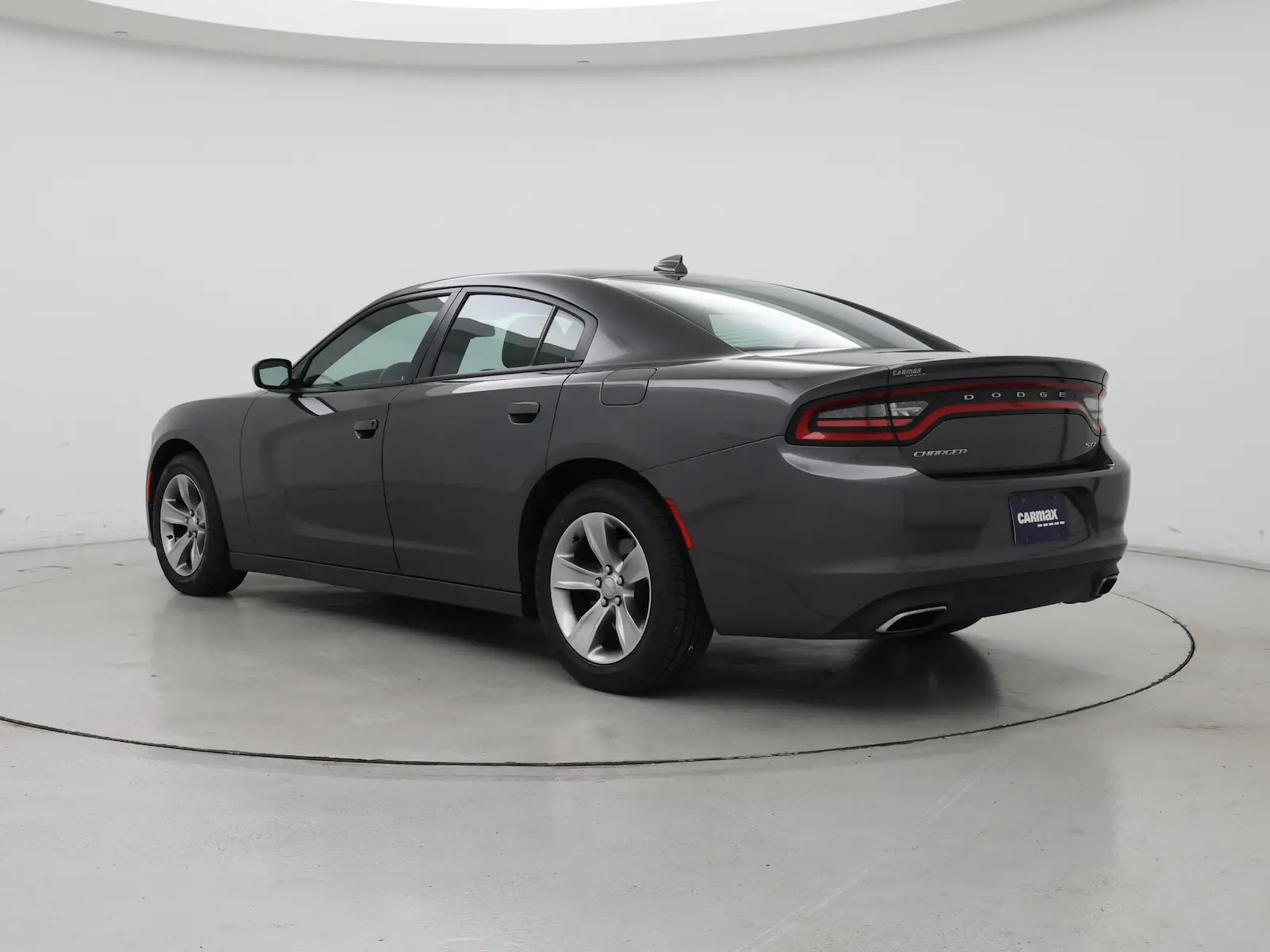 2016 Dodge Charger SXT photo 3