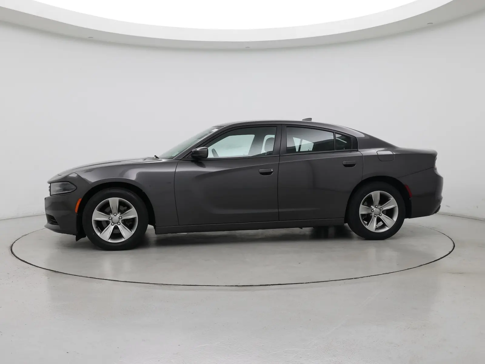 2016 Dodge Charger SXT photo 4