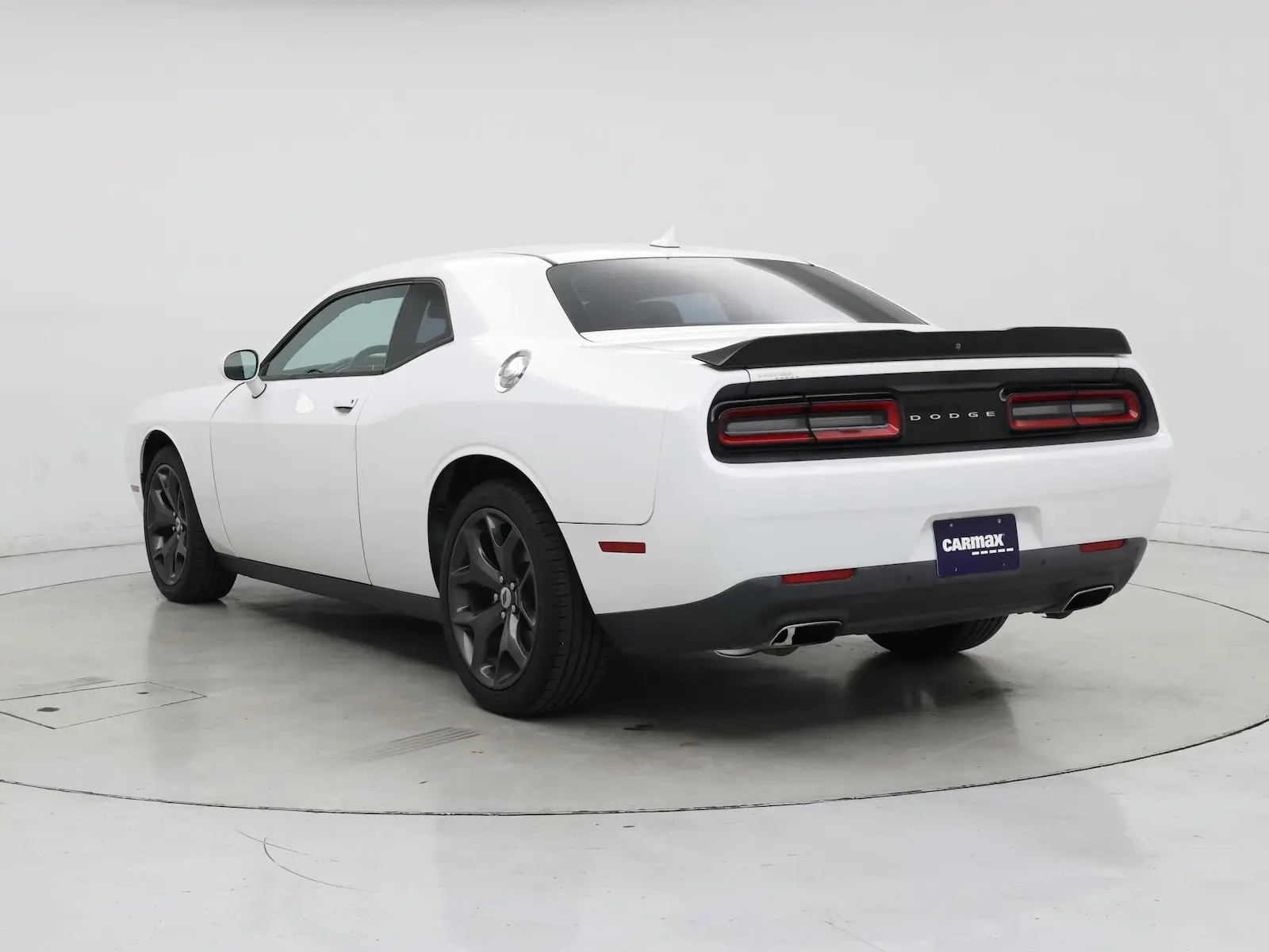 2018 Dodge Challenger SXT Plus photo 3