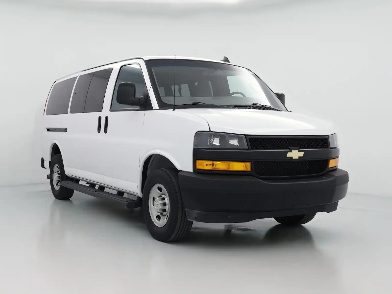 2023 Chevrolet Express LS 2500's photo