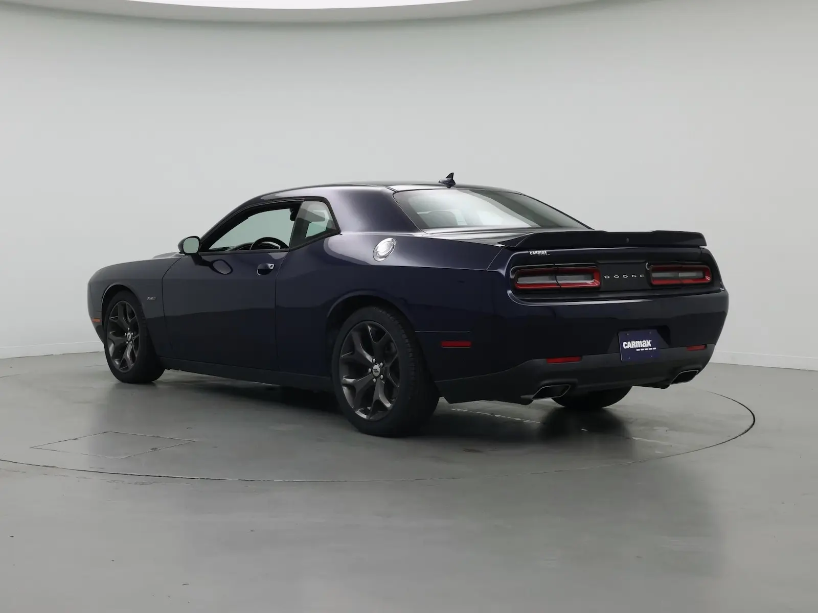 2017 Dodge Challenger R/T photo 3