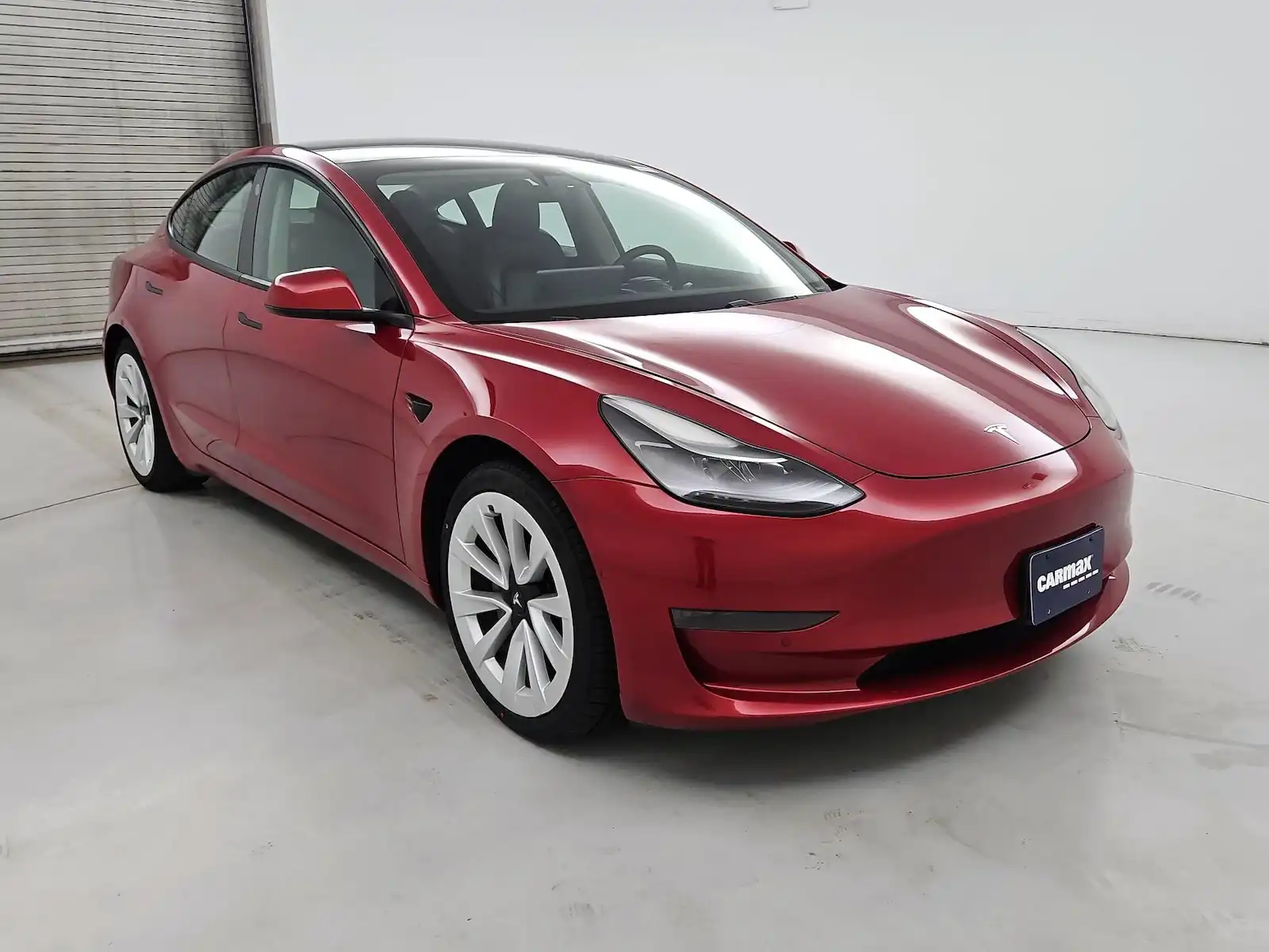 2021 Tesla Model 3 Standard Range Plus's photo