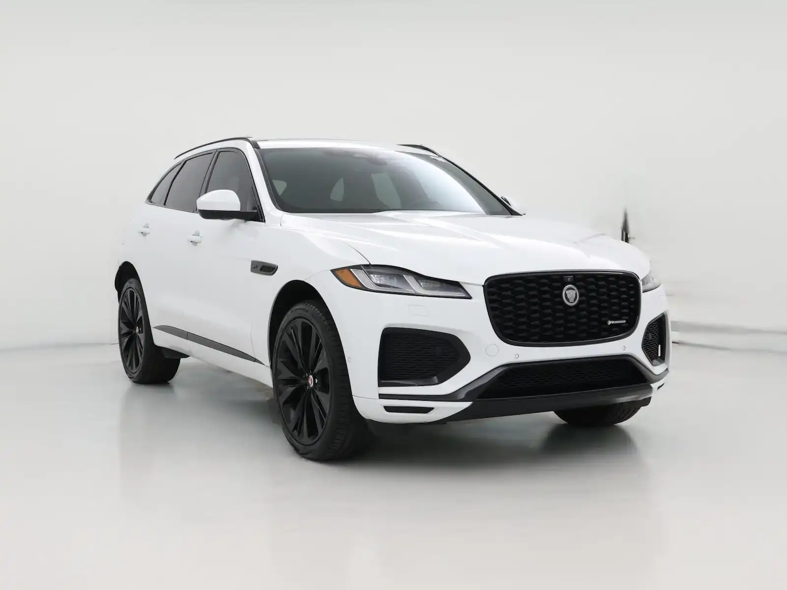 2021 Jaguar F-PACE P400 R-Dynamic S's photo