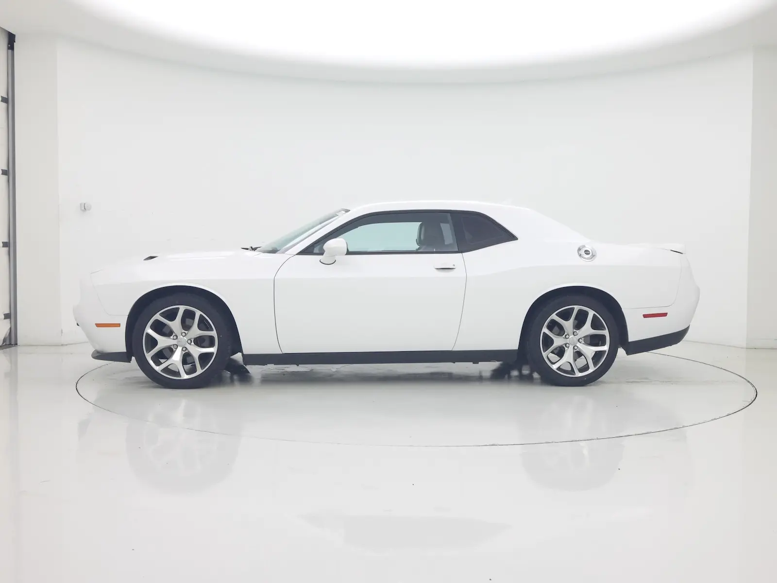 2015 Dodge Challenger SXT Plus photo 4
