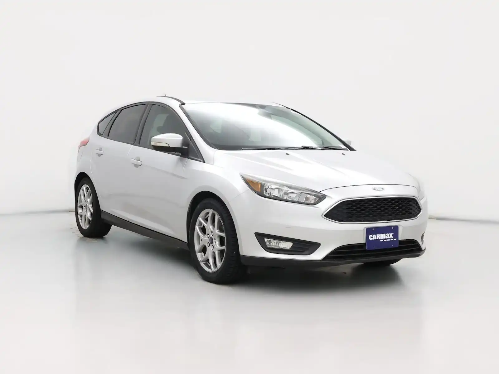 2015 Ford Focus SE Hatchback 5-Door's photo