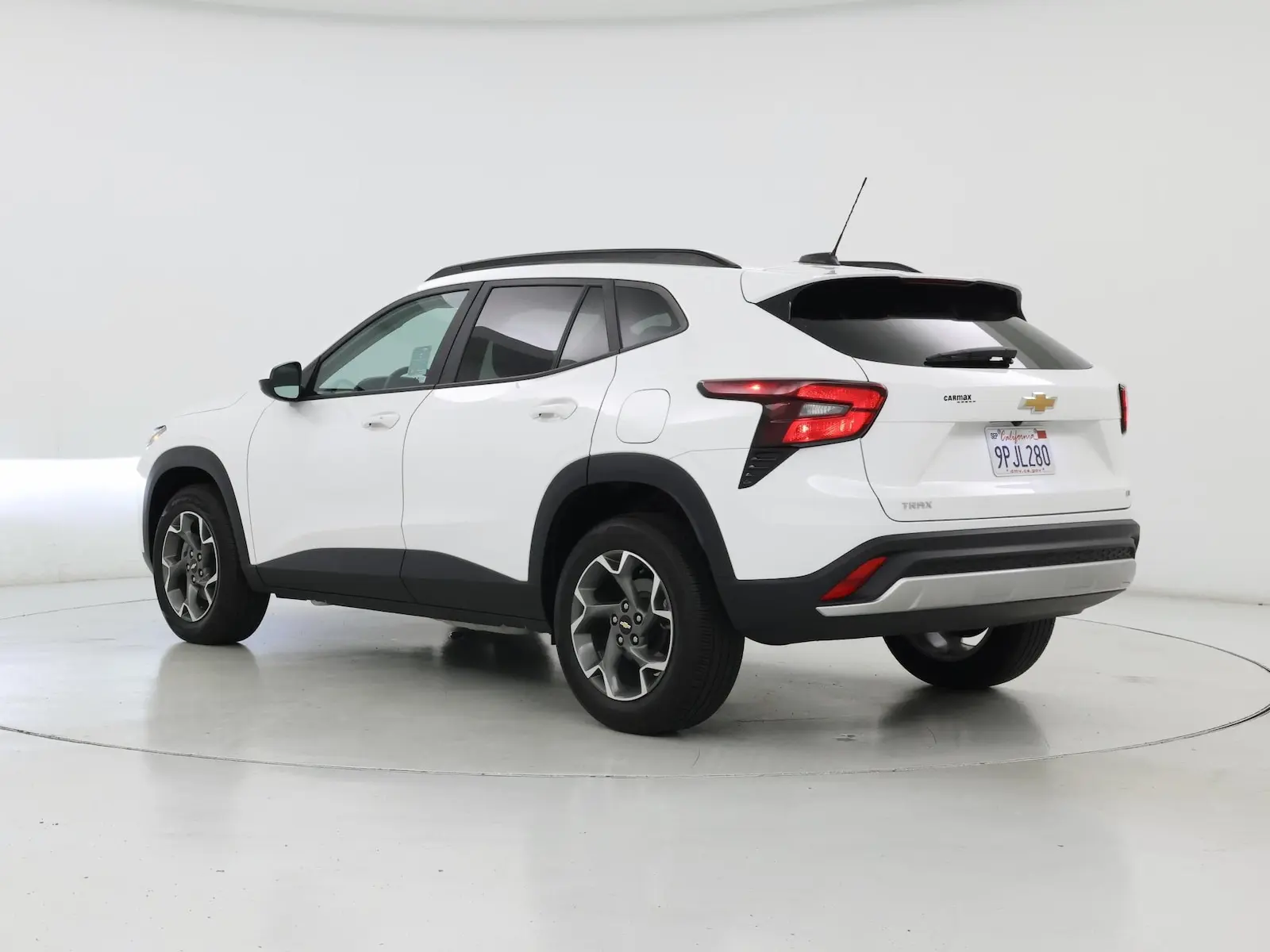 2024 Chevrolet Trax LT photo 3
