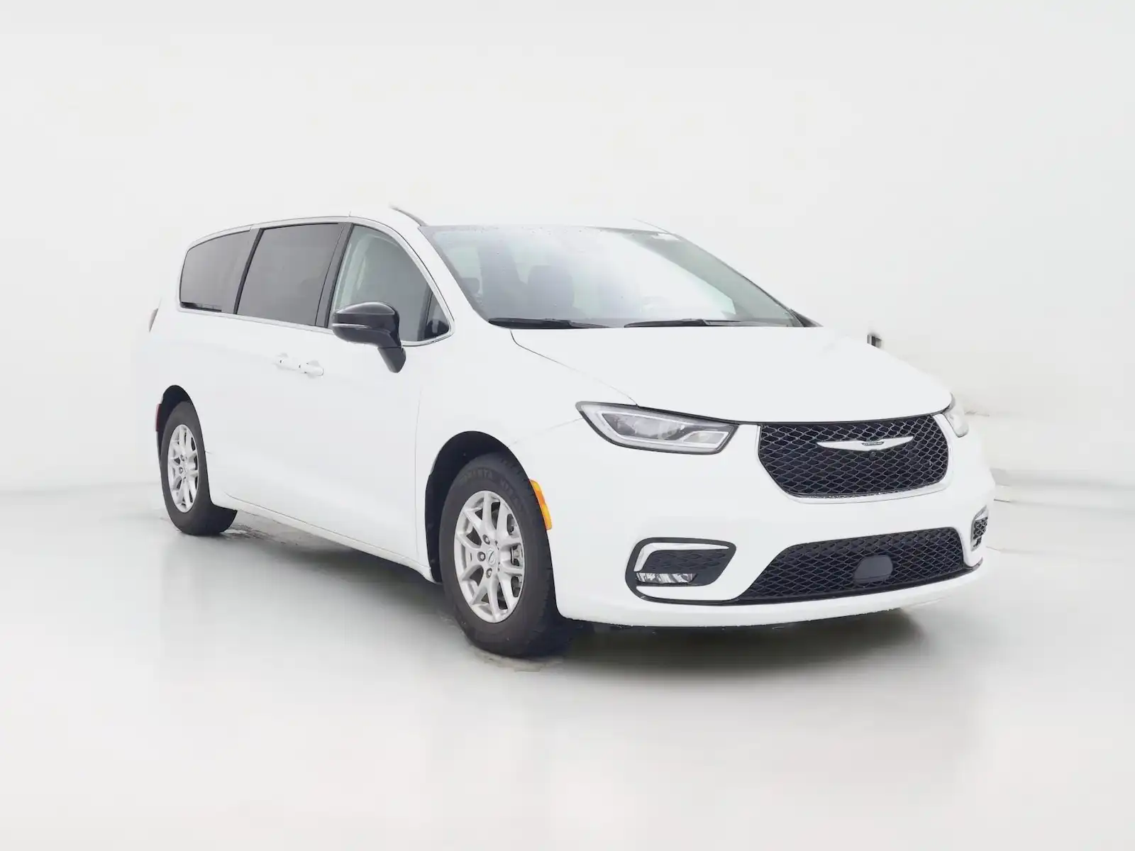 2024 Chrysler Pacifica Touring L's photo