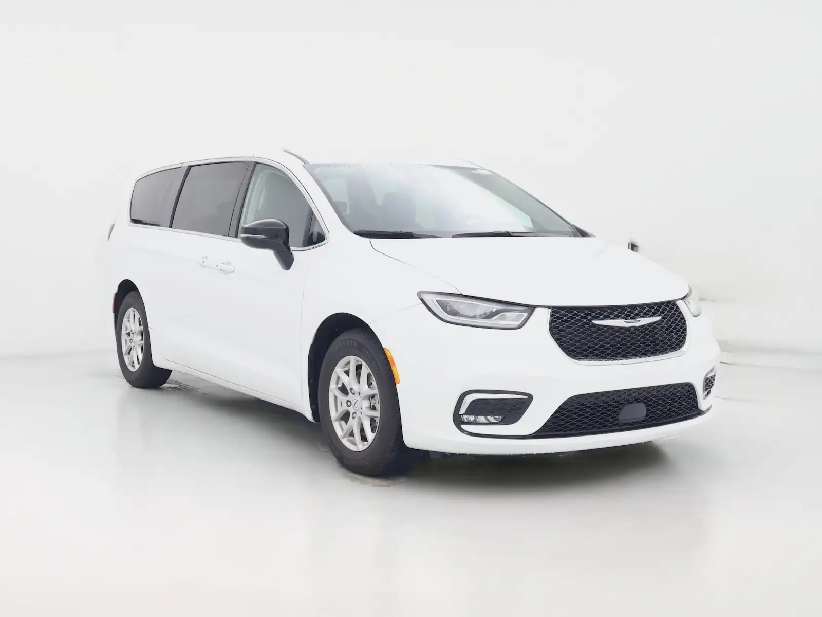 2024 Chrysler Pacifica Touring L's photo