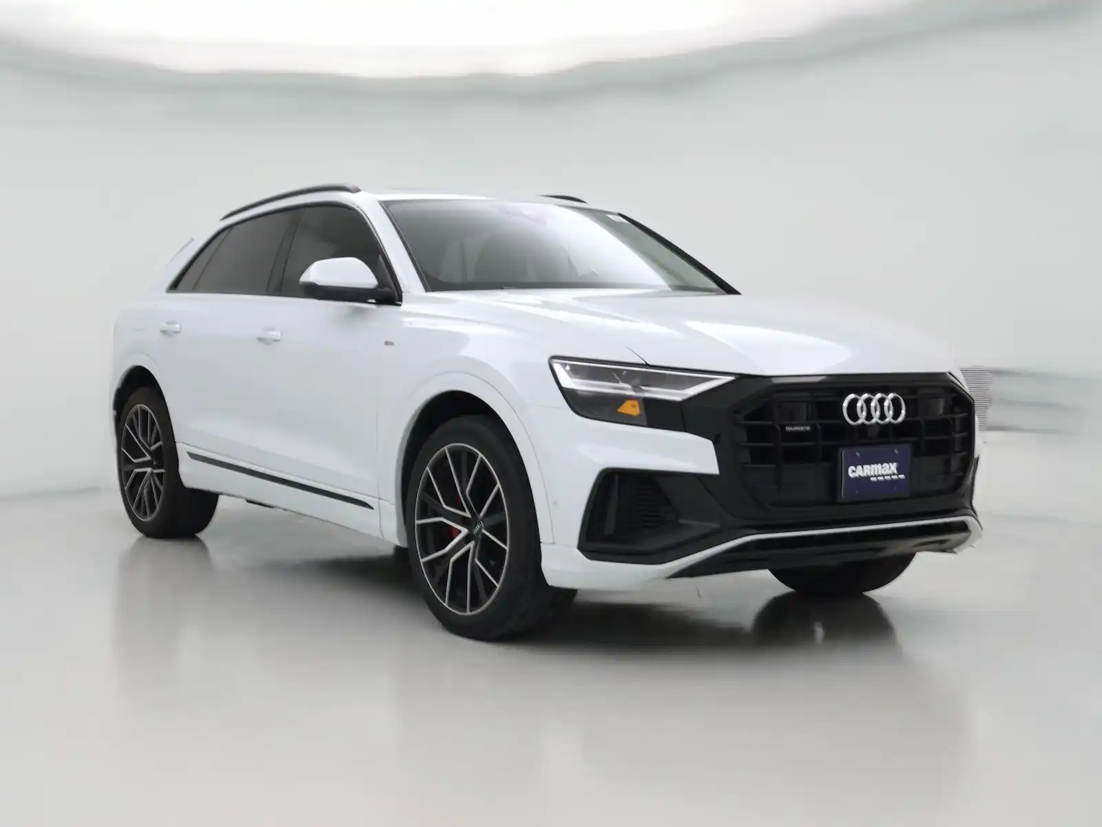 2019 Audi Q8 3.0T Premium Plus quattro Tiptonic's photo