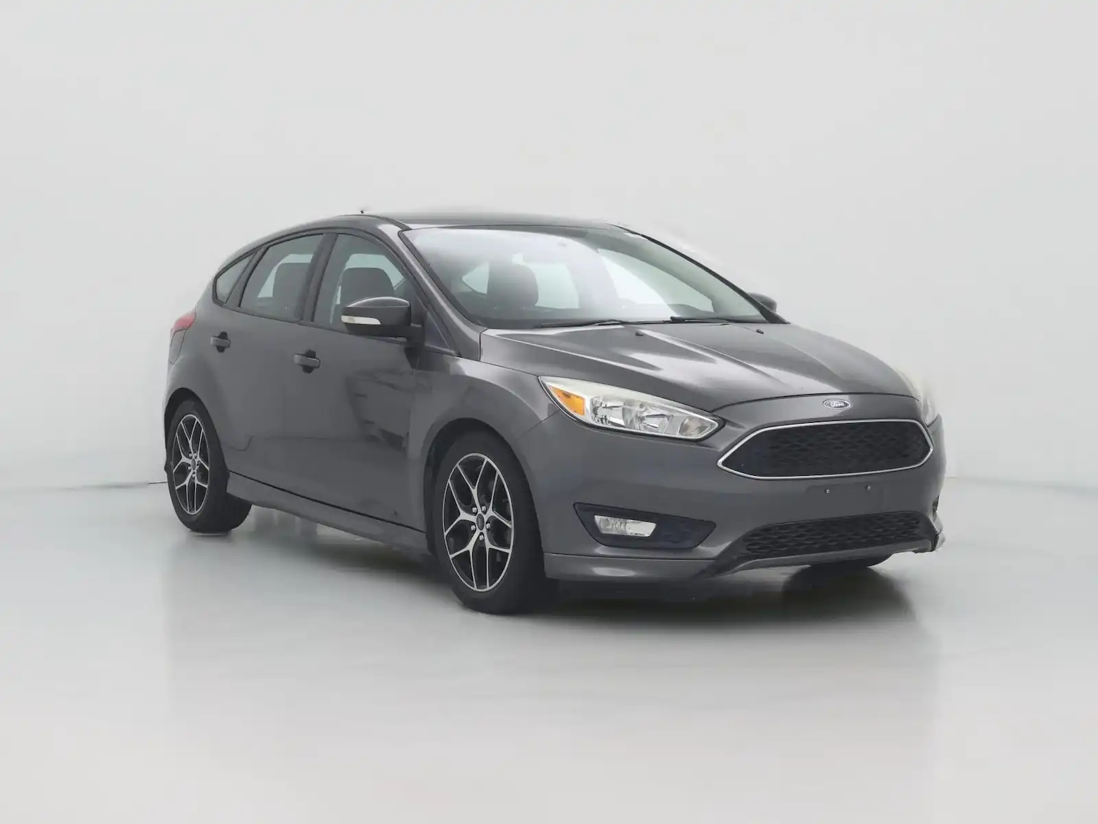 2015 Ford Focus SE Hatchback 5-Door's photo